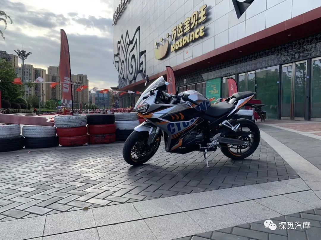 详细测评QJmotor赛400︱又是一个“温柔”“香”