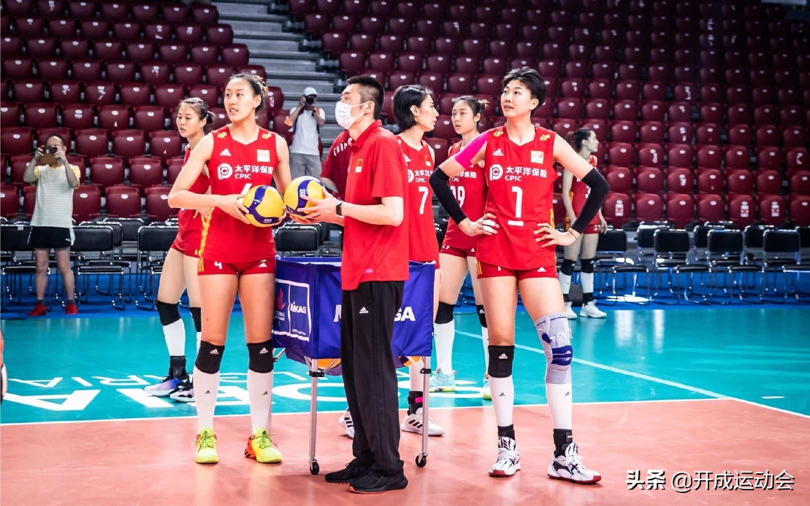 中国女排对战韩国cctv5在线直播,女排决赛中国逆转韩国