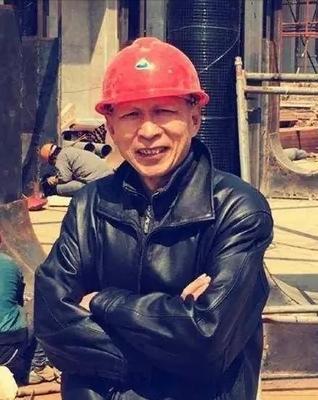 五位长得丑却娶了白天鹅的男星,5位长得丑却娶了白天鹅的男星