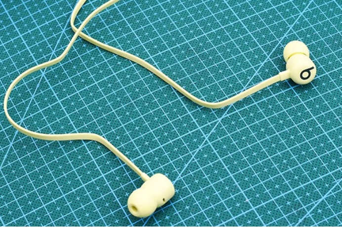 轻巧耳挂式蓝牙耳机,不容易坏的几款挂脖式蓝牙耳机