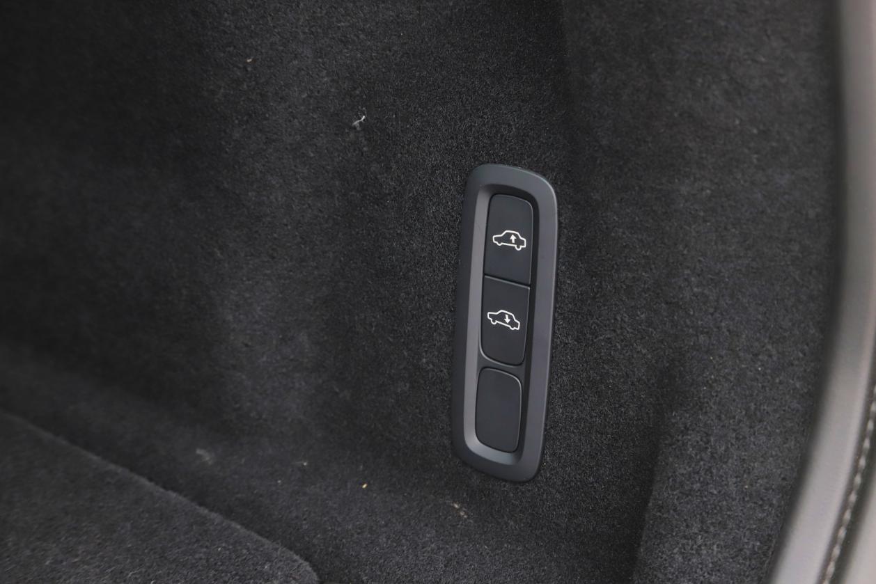 六边形战士坦克,六边形战士轻量级