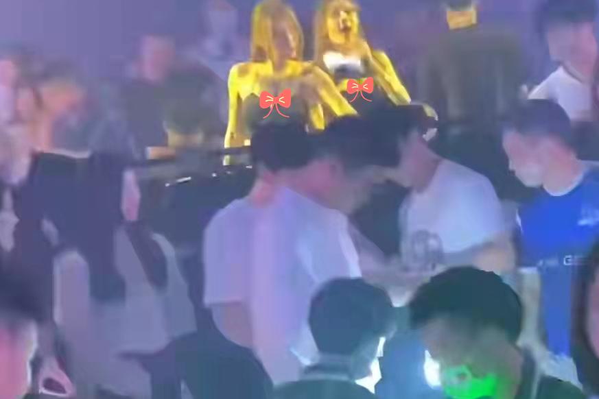 何猷君武汉吃夜宵,何猷君在武汉吃宵夜