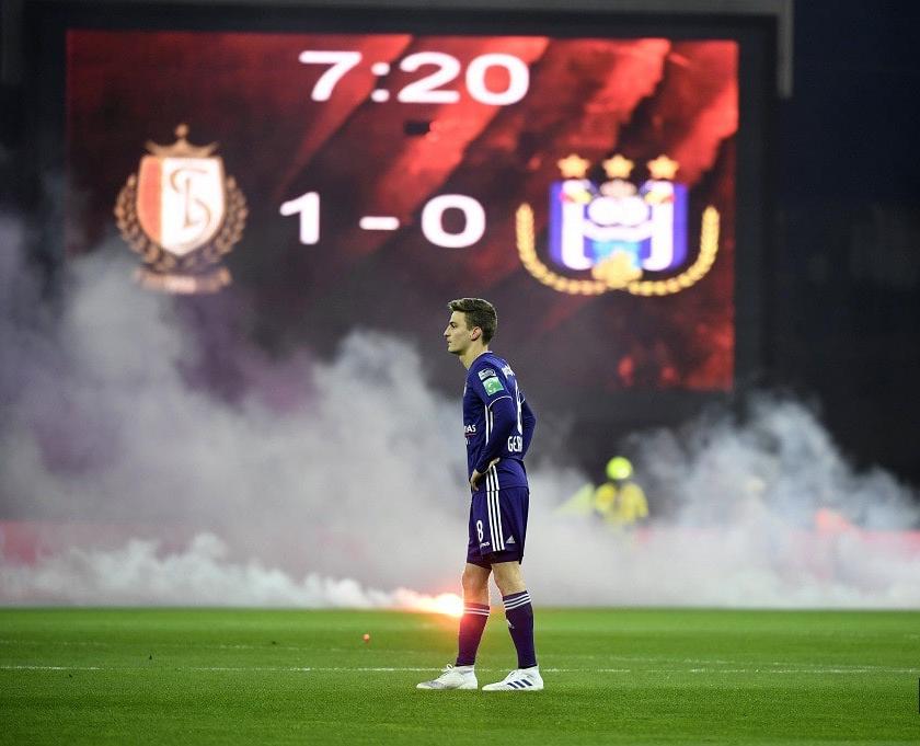 意大利2比1淘汰比利时集锦,比利时18世界杯防守反击