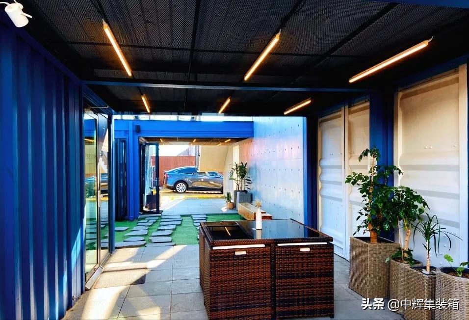 用集装箱打造的多功能咖啡馆设计,集装箱改造简约轻奢风咖啡厅