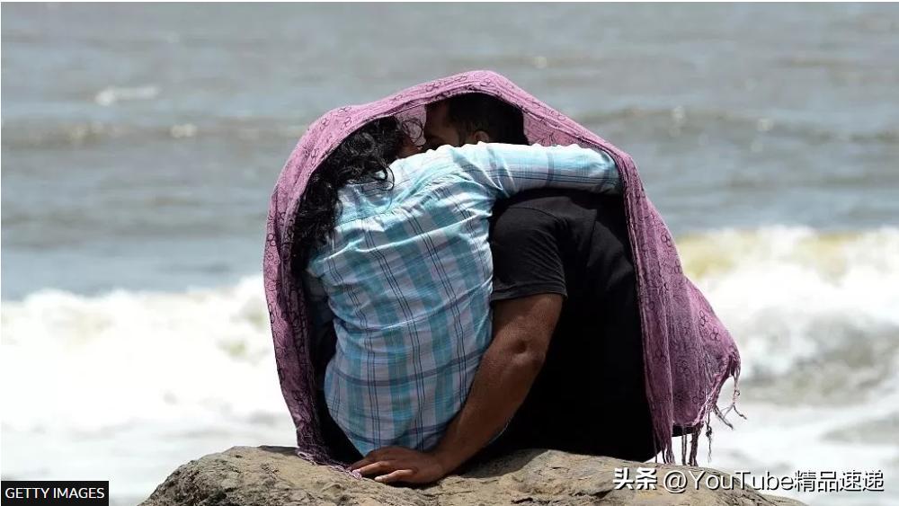 海外最新新闻：印度情侣接吻视频疯传网络引发公共淫秽辩论