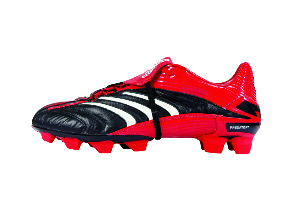 阿迪达斯足球鞋猎鹰19.1蓝色,阿迪达斯猎鹰足球鞋适合哪个位置