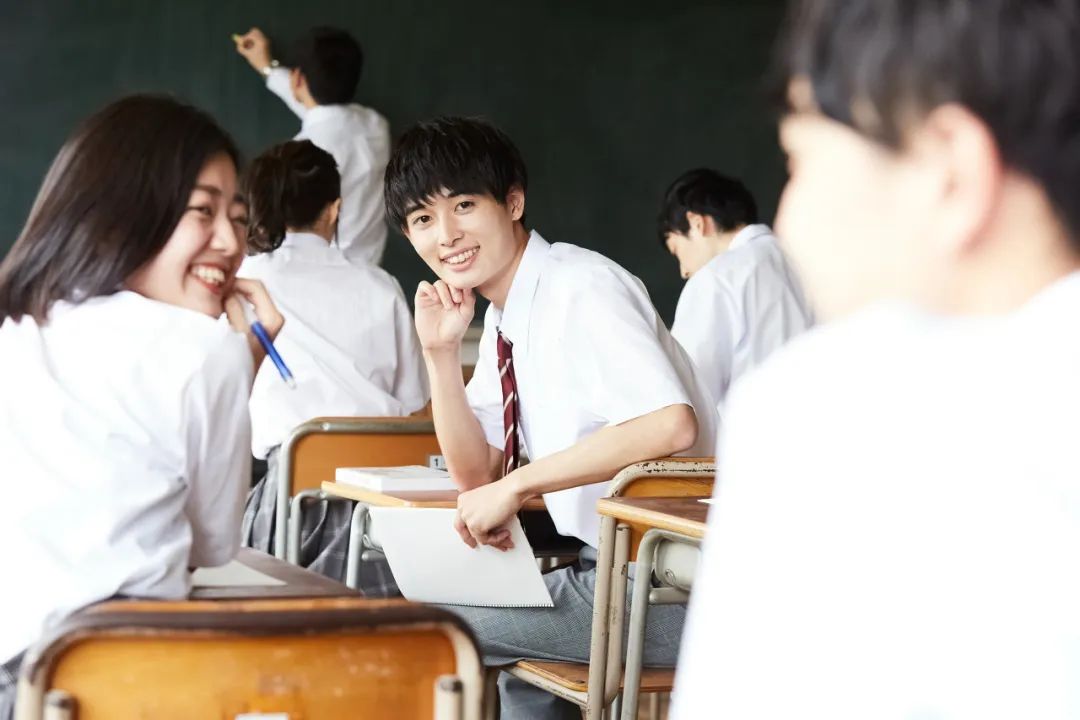 拔毛癖拔断头发,青少年头发拔毛癖严重性