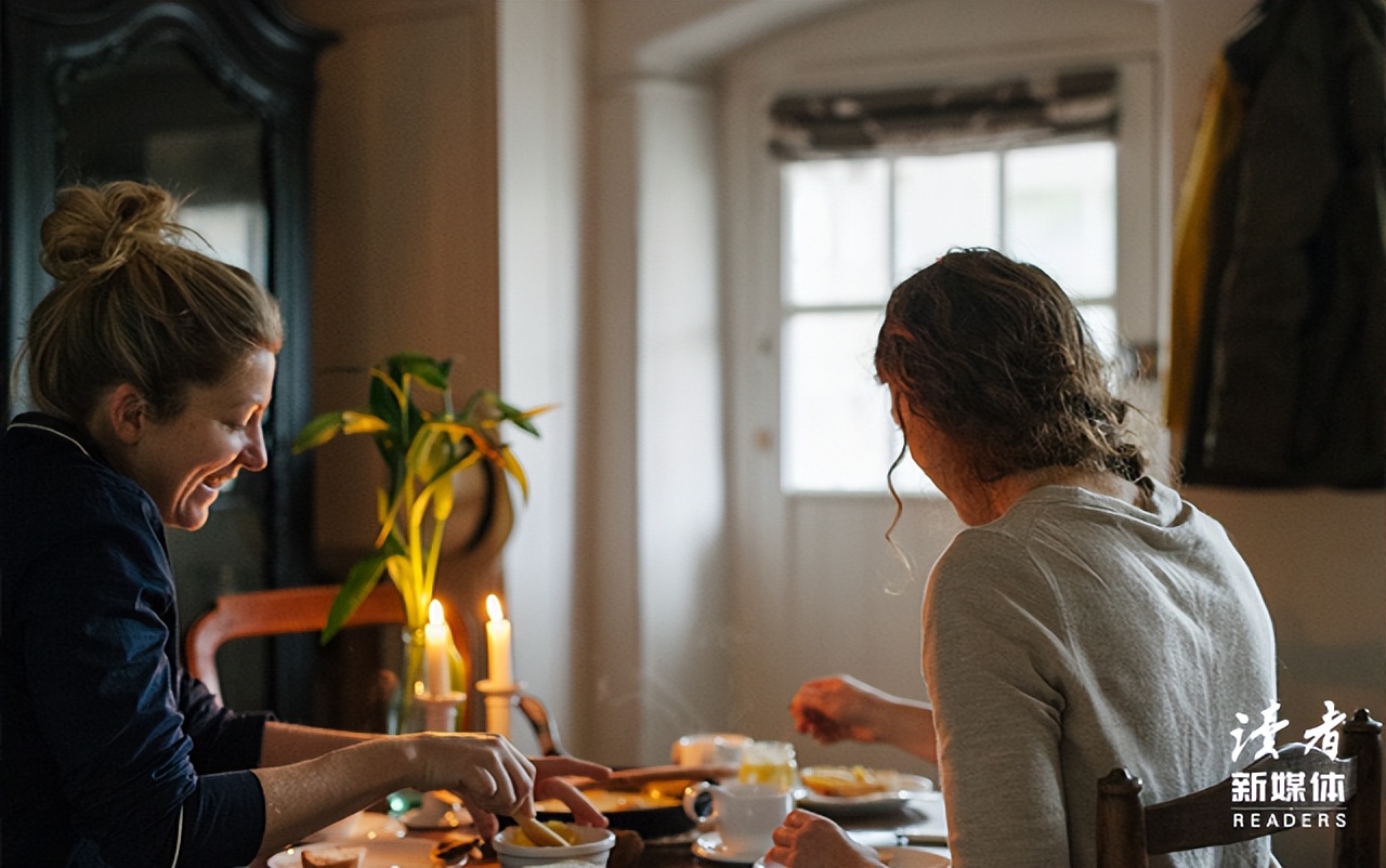 稻盛和夫：“永远别空手吃任何人的饭，永远别空手去任何人家里玩，你永远要送点礼物”