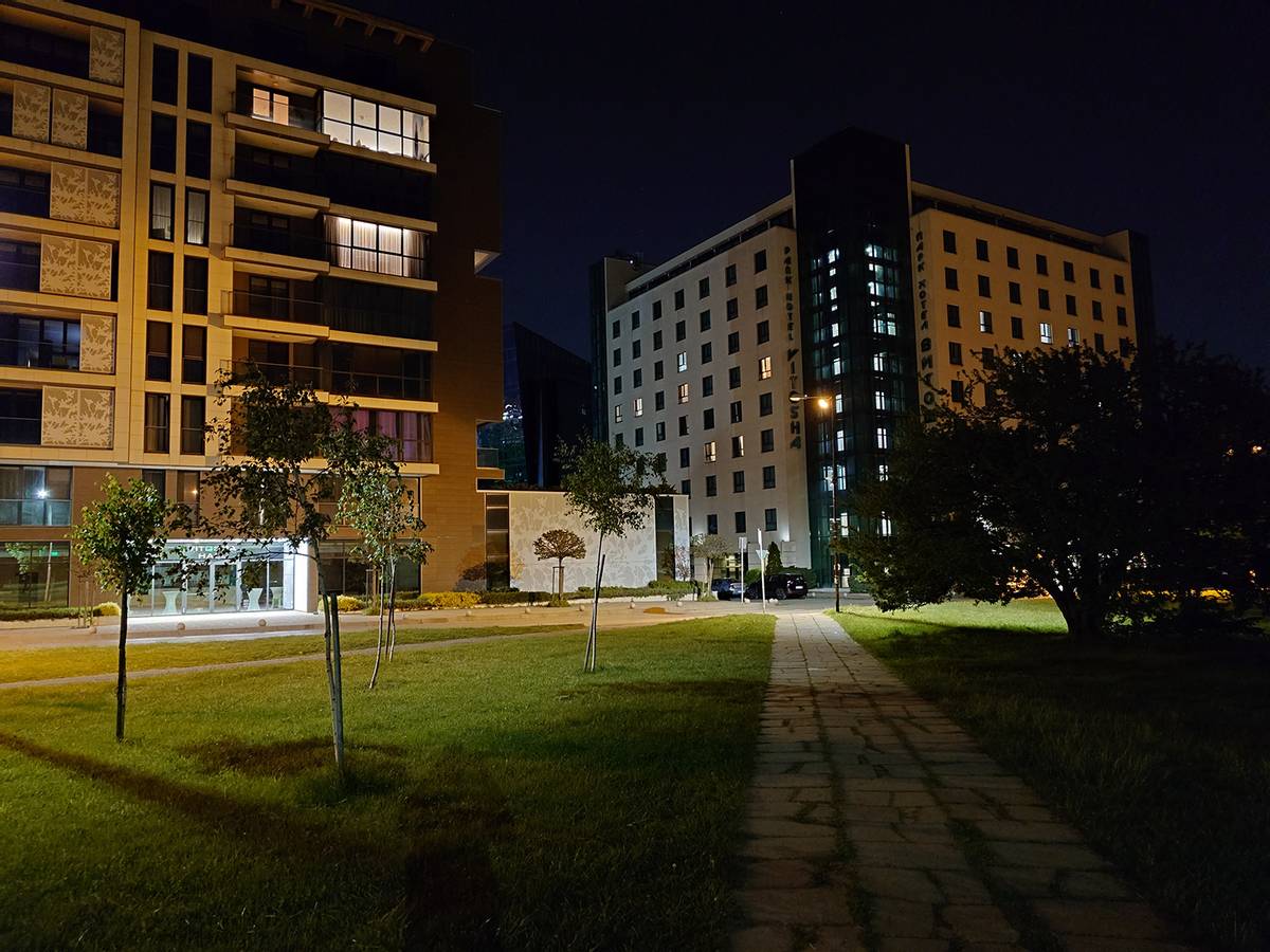 8999元的索尼XPERIA1V拍照表现如何？搭载最强CMOS，追平三星旗舰