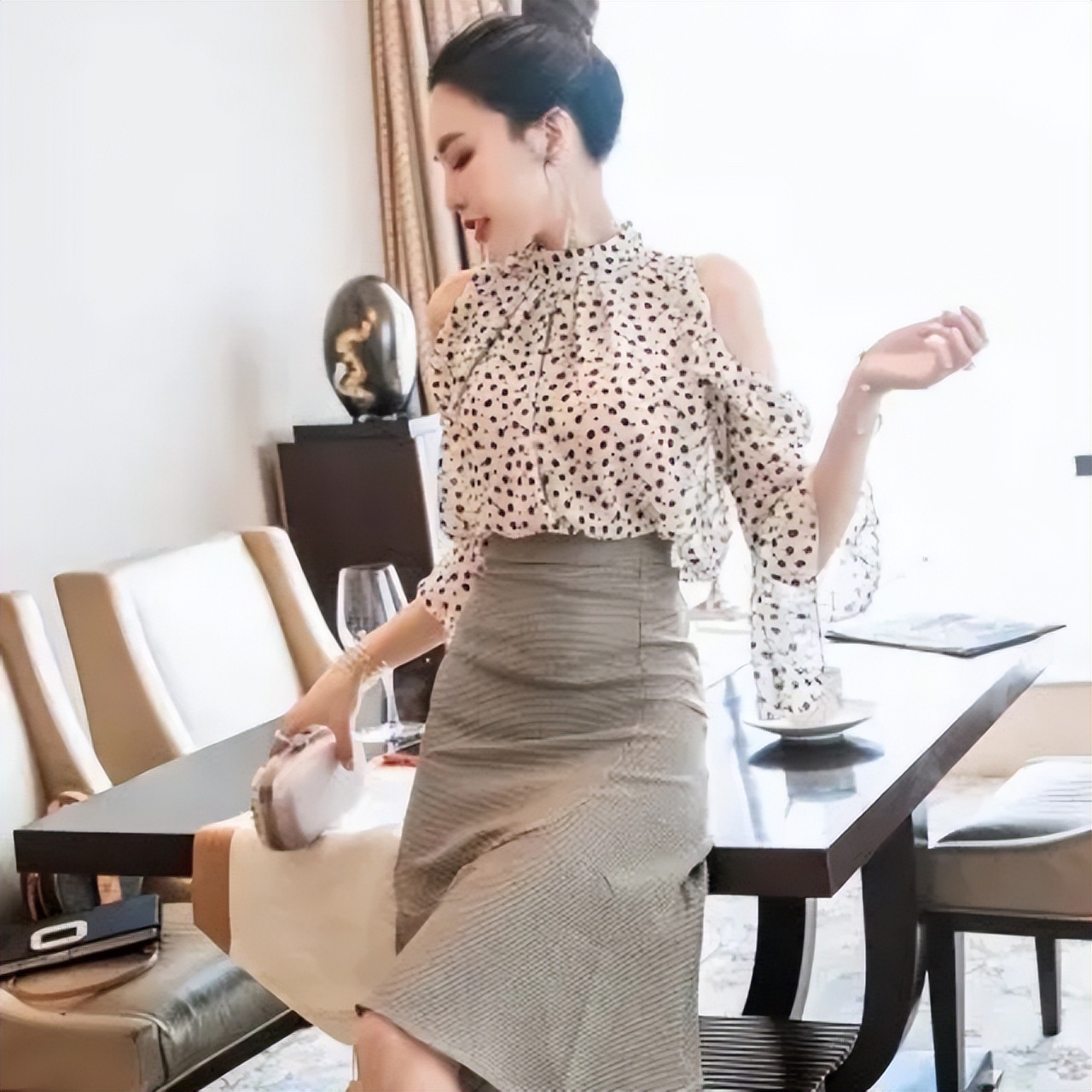 适合中年妈妈穿的衣服牌子有哪些,有哪些适合40岁妈妈衣服牌子