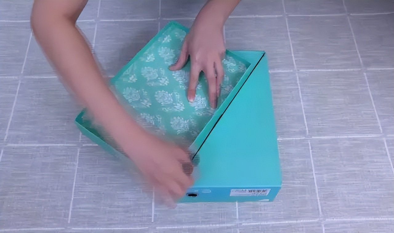 你的手机盒都扔了吗,手机盒隐藏功能盘点