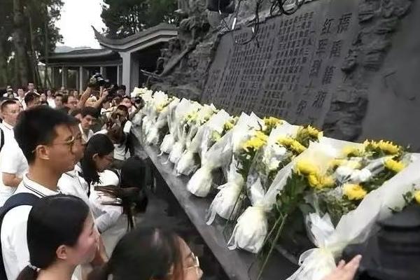 红军的生活条件如何,红军当时的艰苦状况