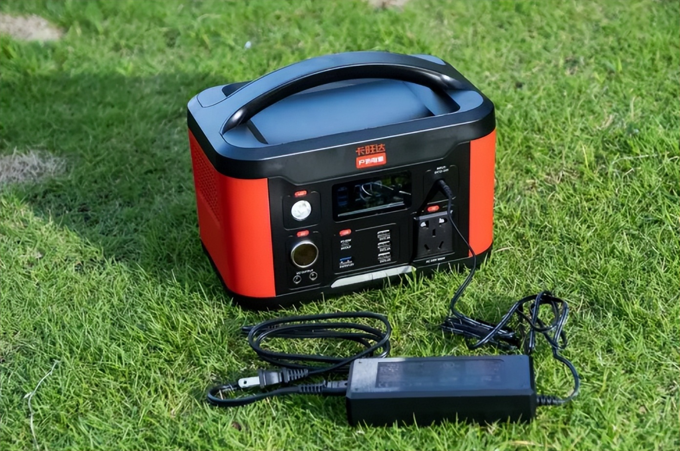 户外露营推荐大容量充电宝,户外露营充电宝10000毫安