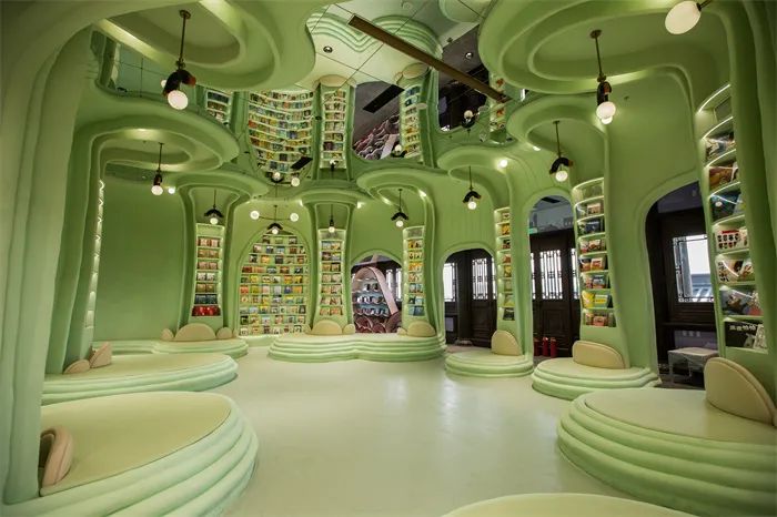 上海松弛感citywalk,淄博citywalk