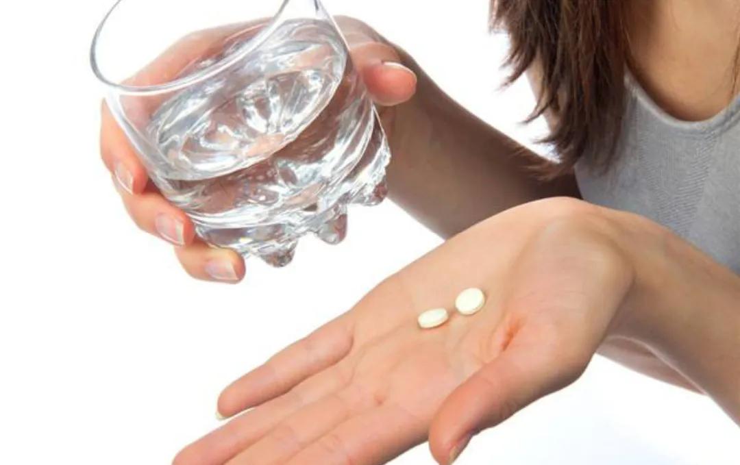 伤害胃的十种习惯,伤害胃粘膜的食物