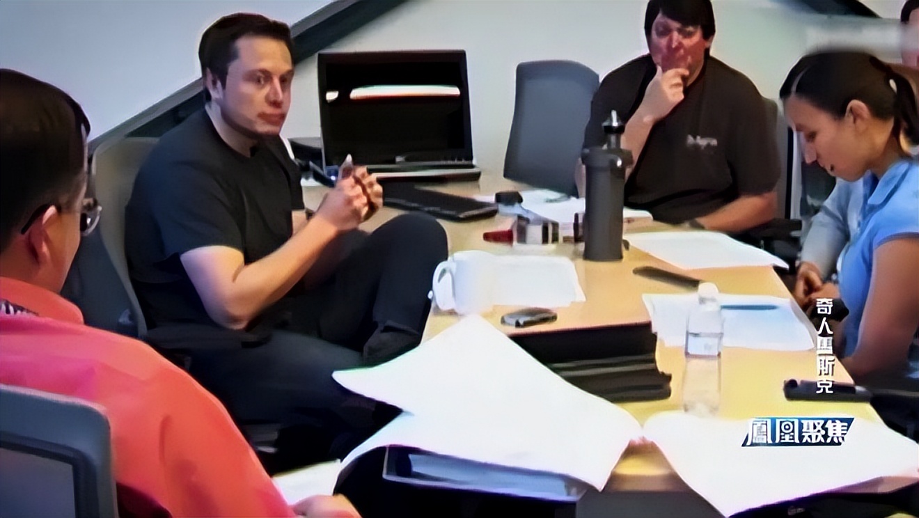 马斯克入主推特一系列动作,马斯克大力出奇迹