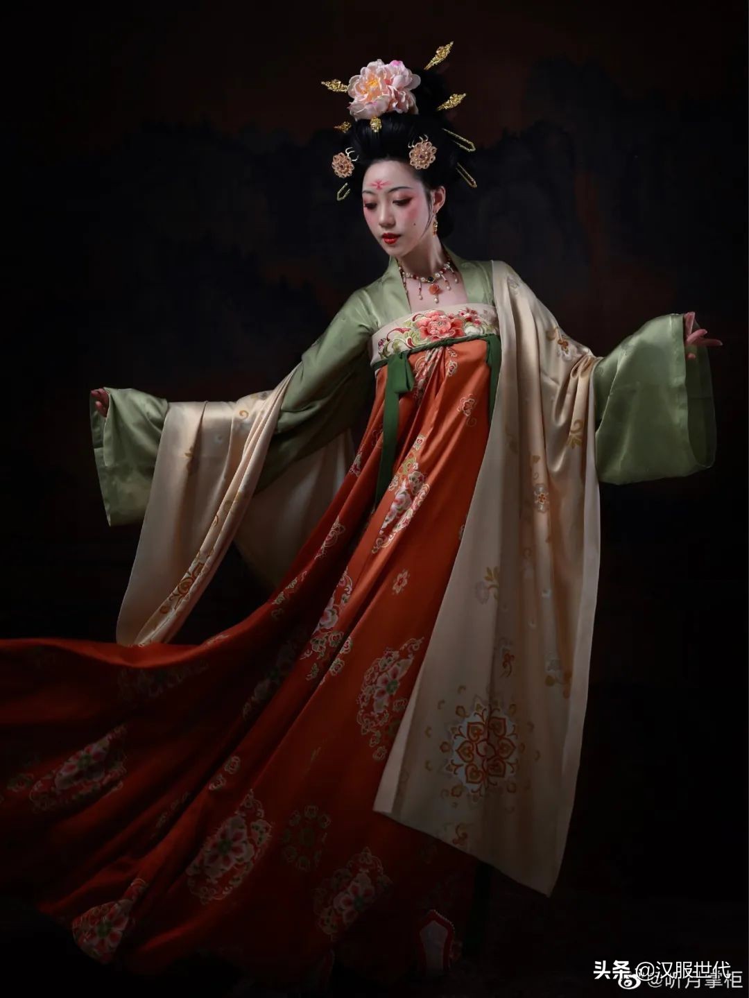 鍚湀灏忕瓚鎮夊凹姹夋湇蹇棯,钀芥唱浠欏コ