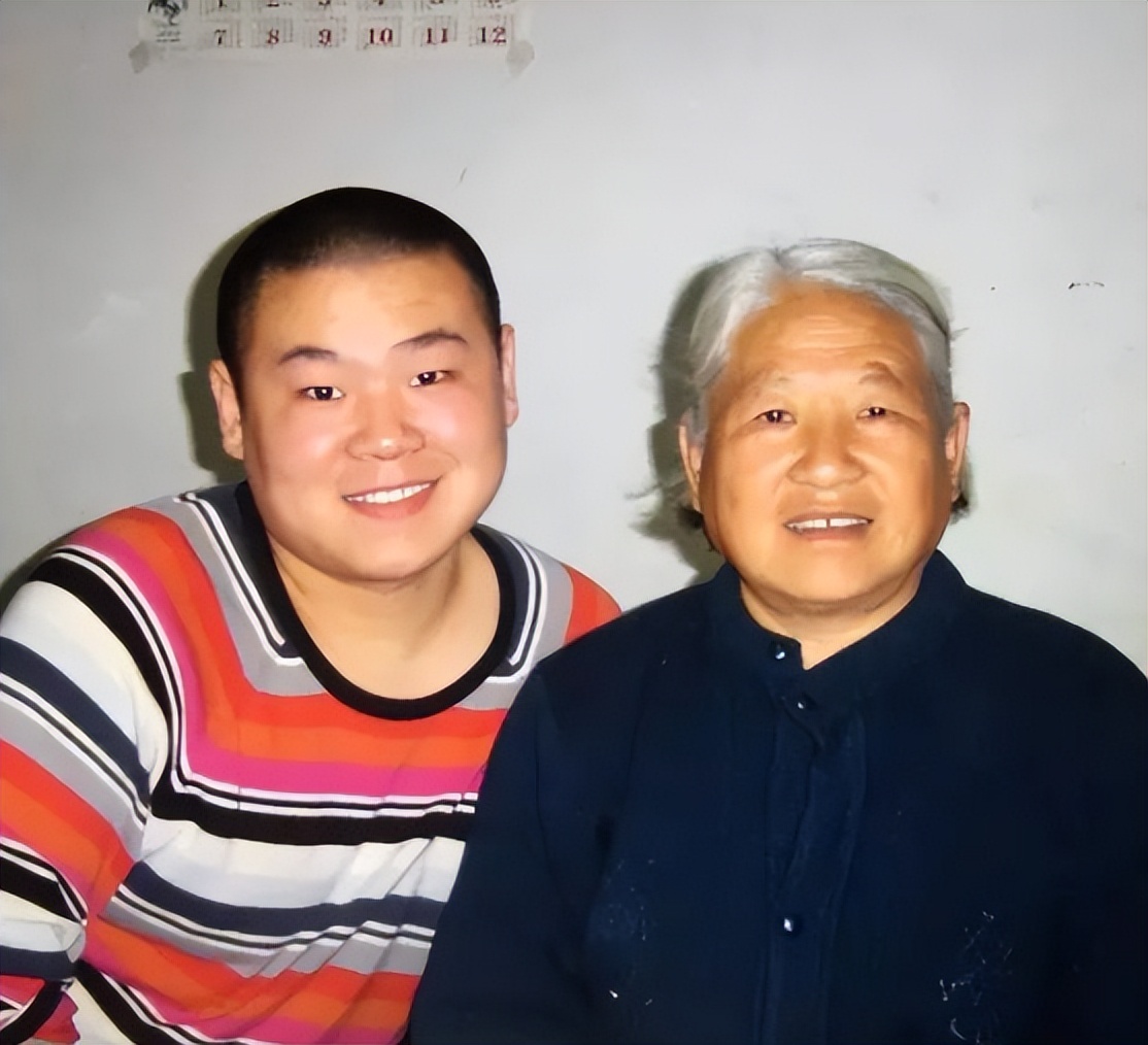 岳云鹏为什么能成为德云一哥,岳云鹏成长道路之逆袭德云一哥