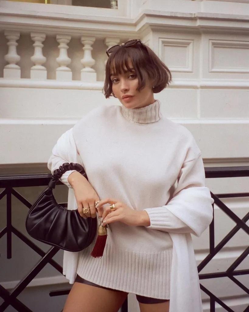 没想到!这3款“奶奶款毛衣”让姑娘们这么上头