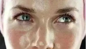 “贫民窟”女孩再也不用面对大牌BB霜还在担心钱包告急