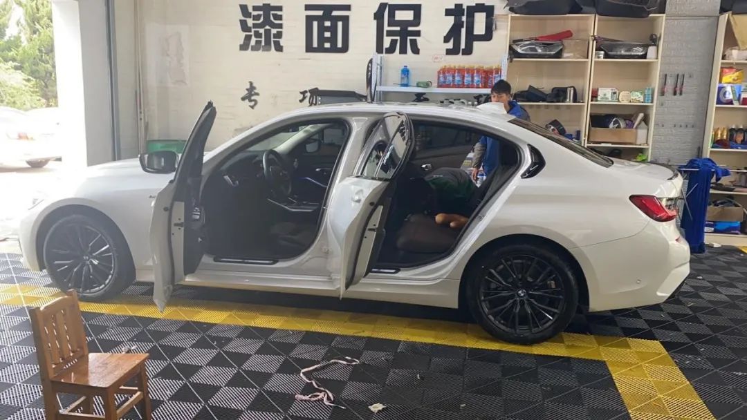 宝马三系330li驾驶感受,拥有一辆宝马三系的体验