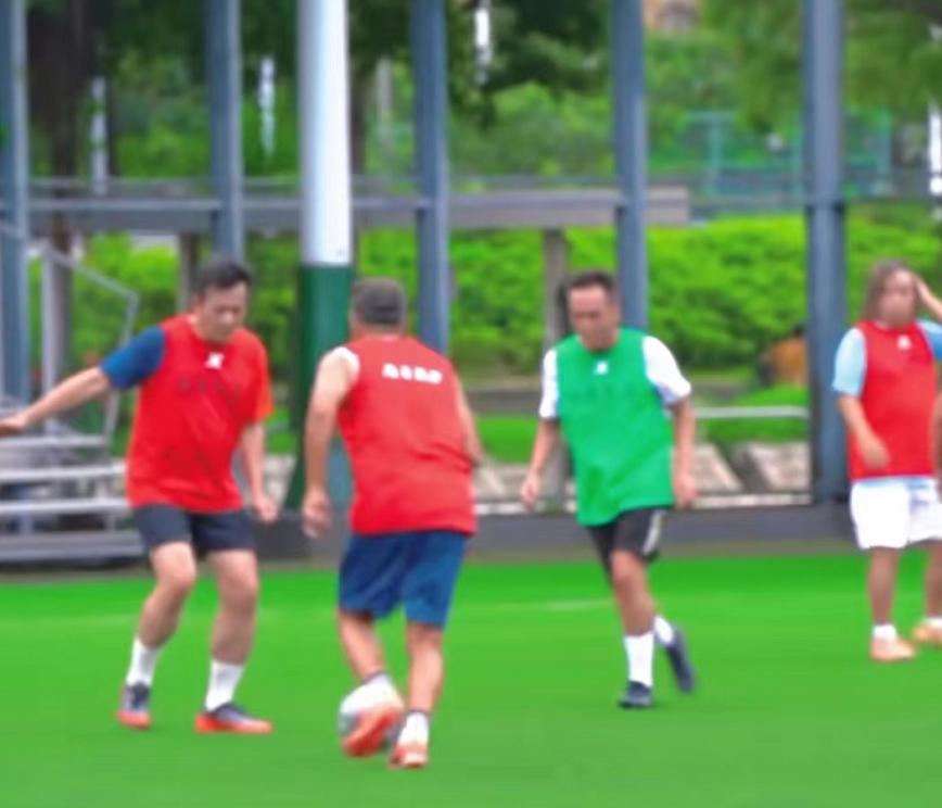 谭咏麟意外病倒图文,72岁谭咏麟生病瘦了十多斤