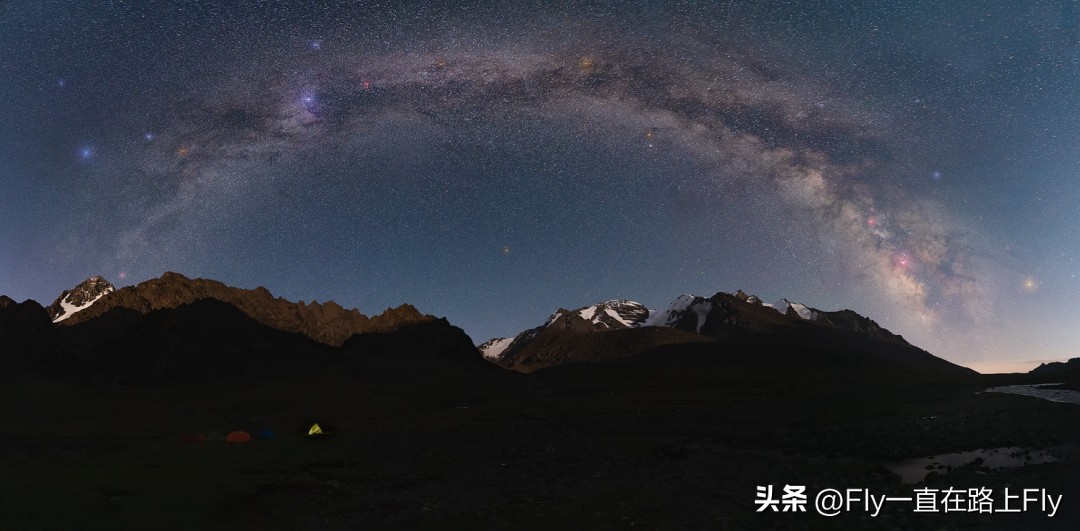 穿越博格达峰脚下冰湖之旅,徒步穿越新疆博格达峰