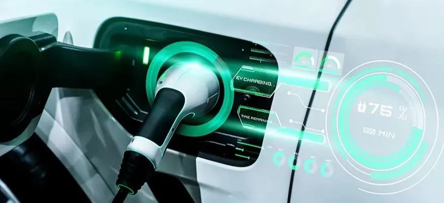 新能源车五一途中充电难,新能源汽车车主充电问题