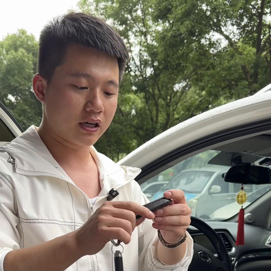 实录收下遂川塞维干洗店老板的座驾,16年传祺GS4,感...