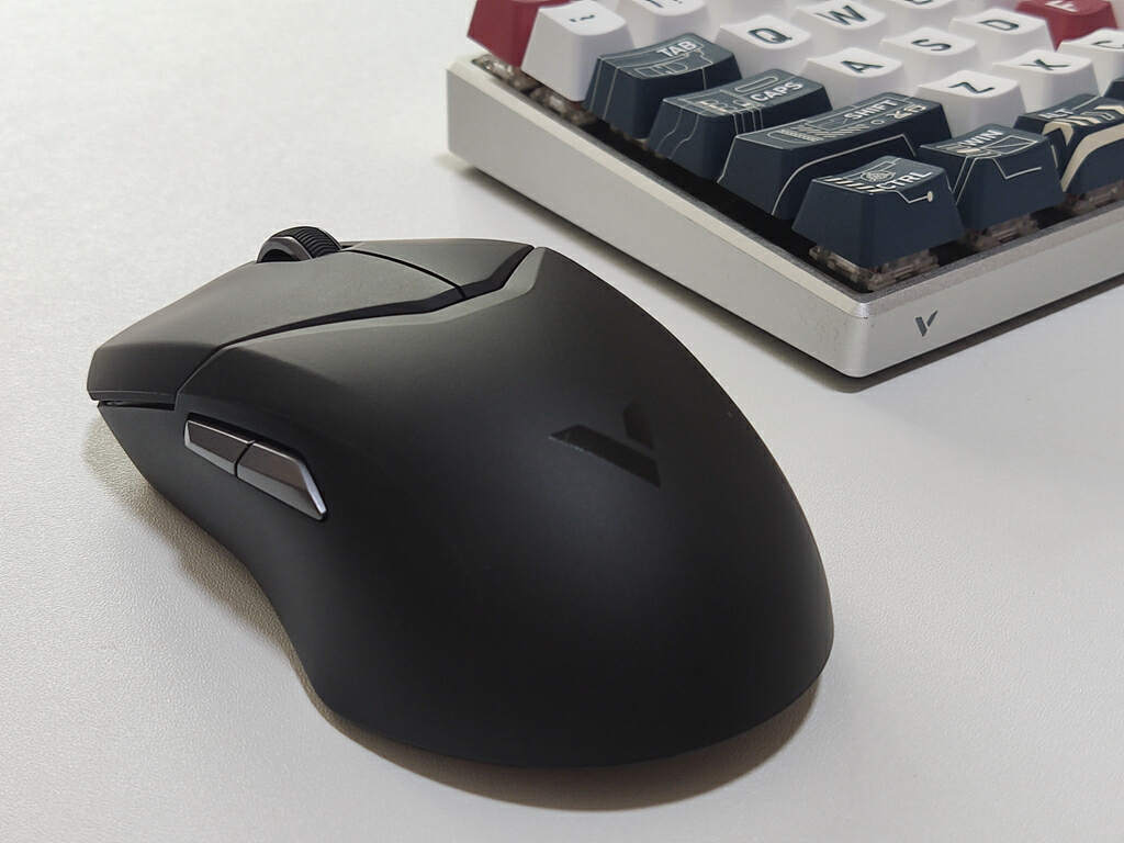 小巧灵敏黑科技雷柏vt9pro鼠标,雷柏rapoovt9pro无线游戏鼠标