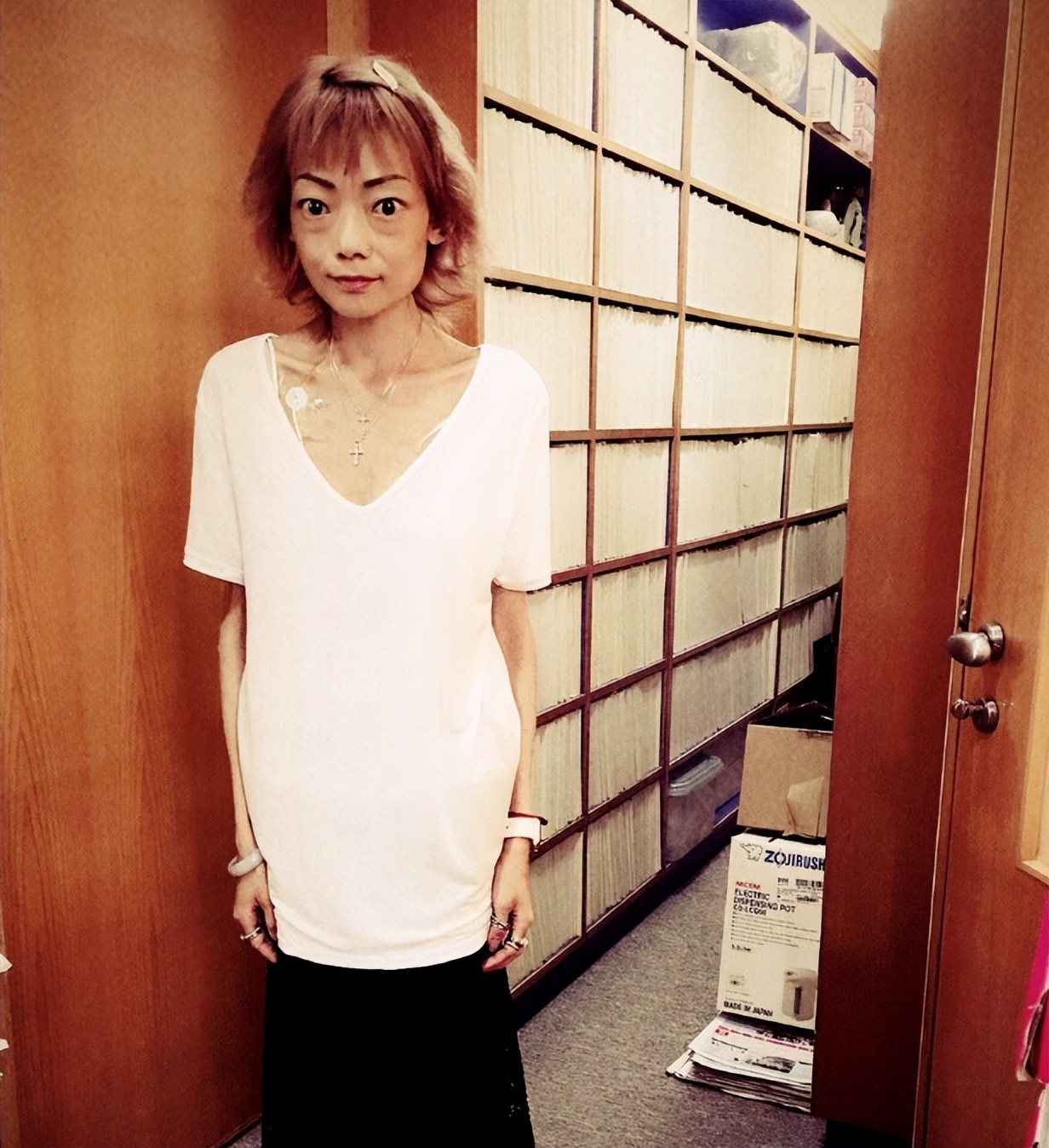 被富二代老公逼迫净身出户，放弃牛津成“最惨阔太”的她，太惨了