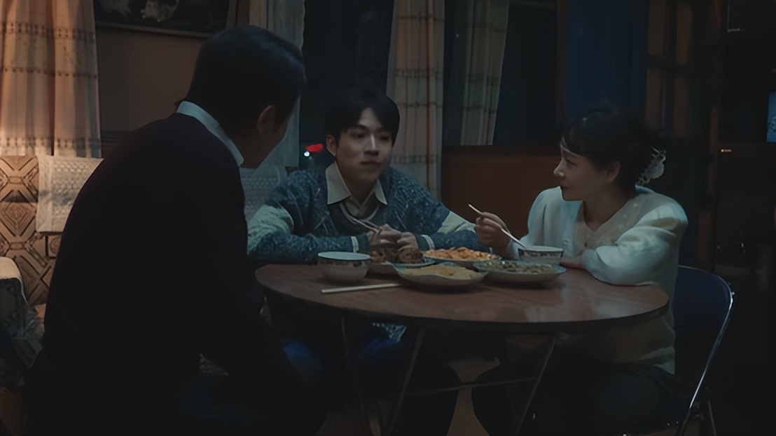 我们的日子：几家人的穿着勾画阶层差异，你穿的衣服就是你的阶层