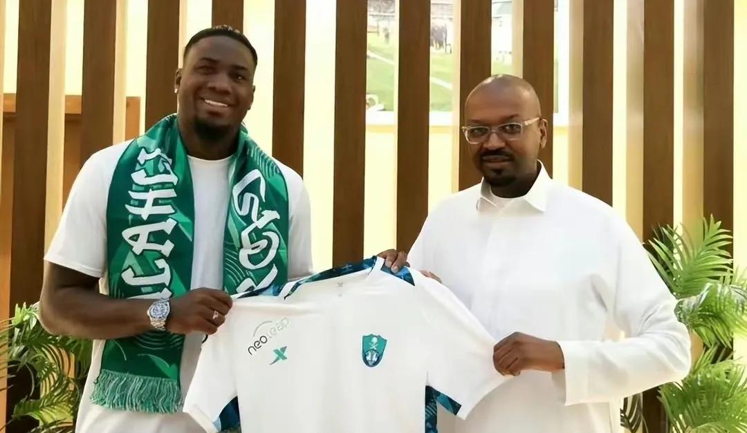 最新转会：巴萨新方案迎梅西车子1亿买菲利巴黎1.6亿狂购K77