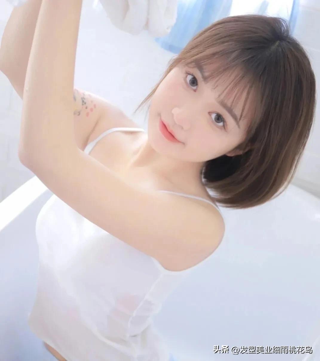 眉上刘海短发发型,短发八字刘海发型