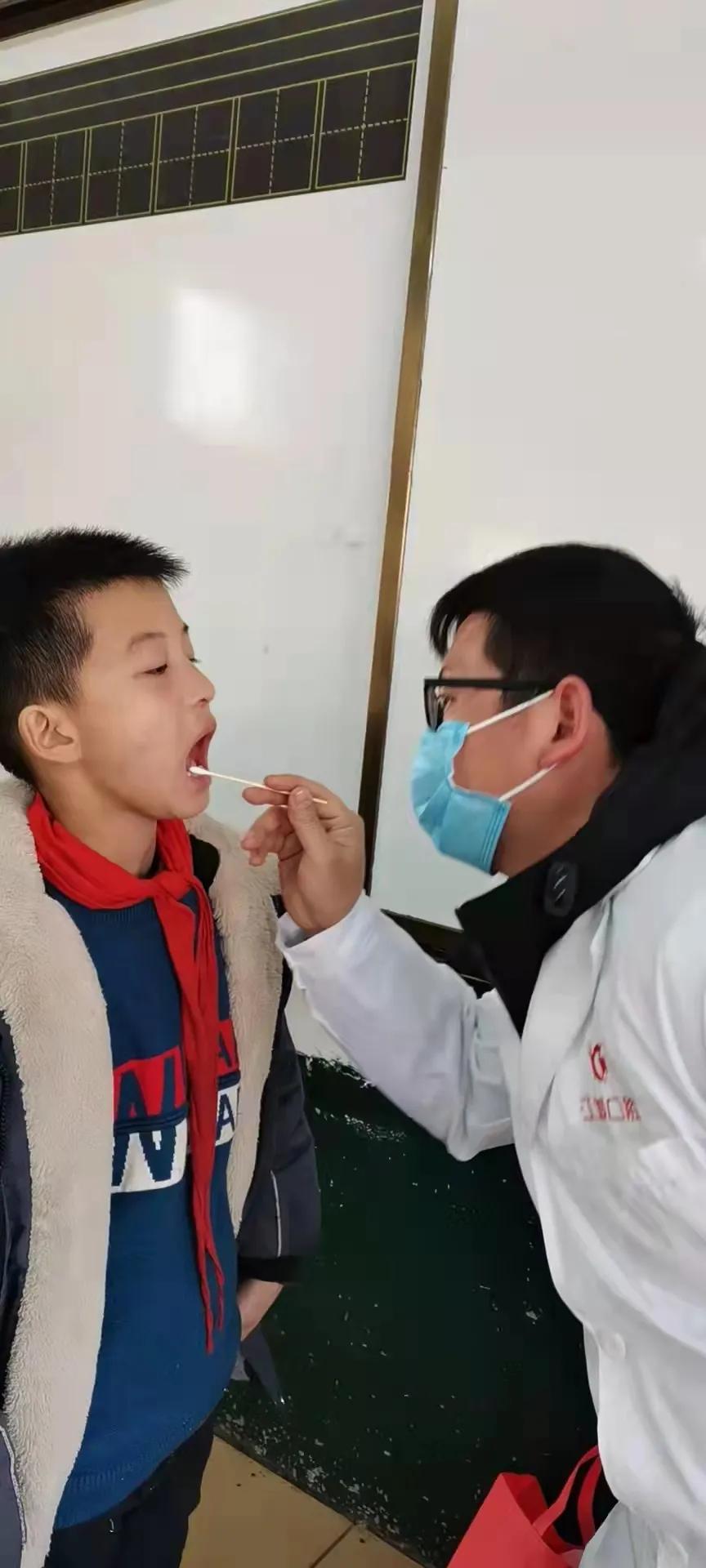 关爱留守儿童青年志愿者在行动,蒲公英少年团志愿者