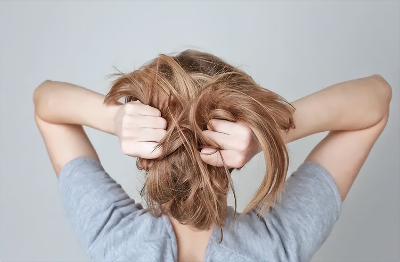 如何改善头皮长脓包和疙瘩的问题,头皮上总是长疙瘩和脓包如何根治