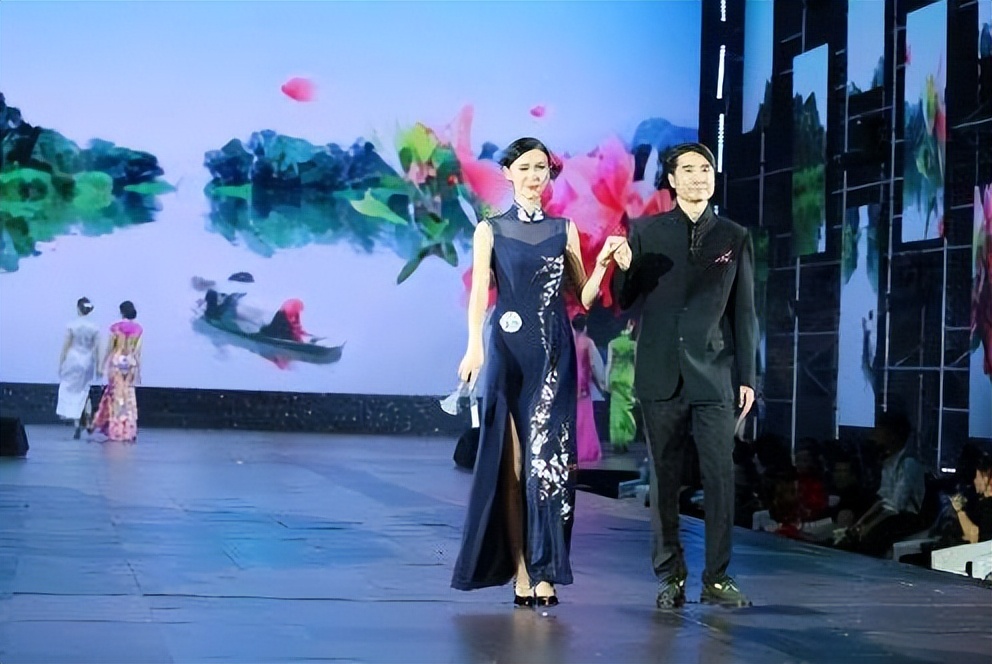 沈阳盲人女孩,沈阳第一女模特是谁