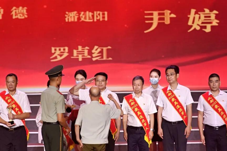 最美退役军人中医刘贤华,最美退役军人疫情个人事迹