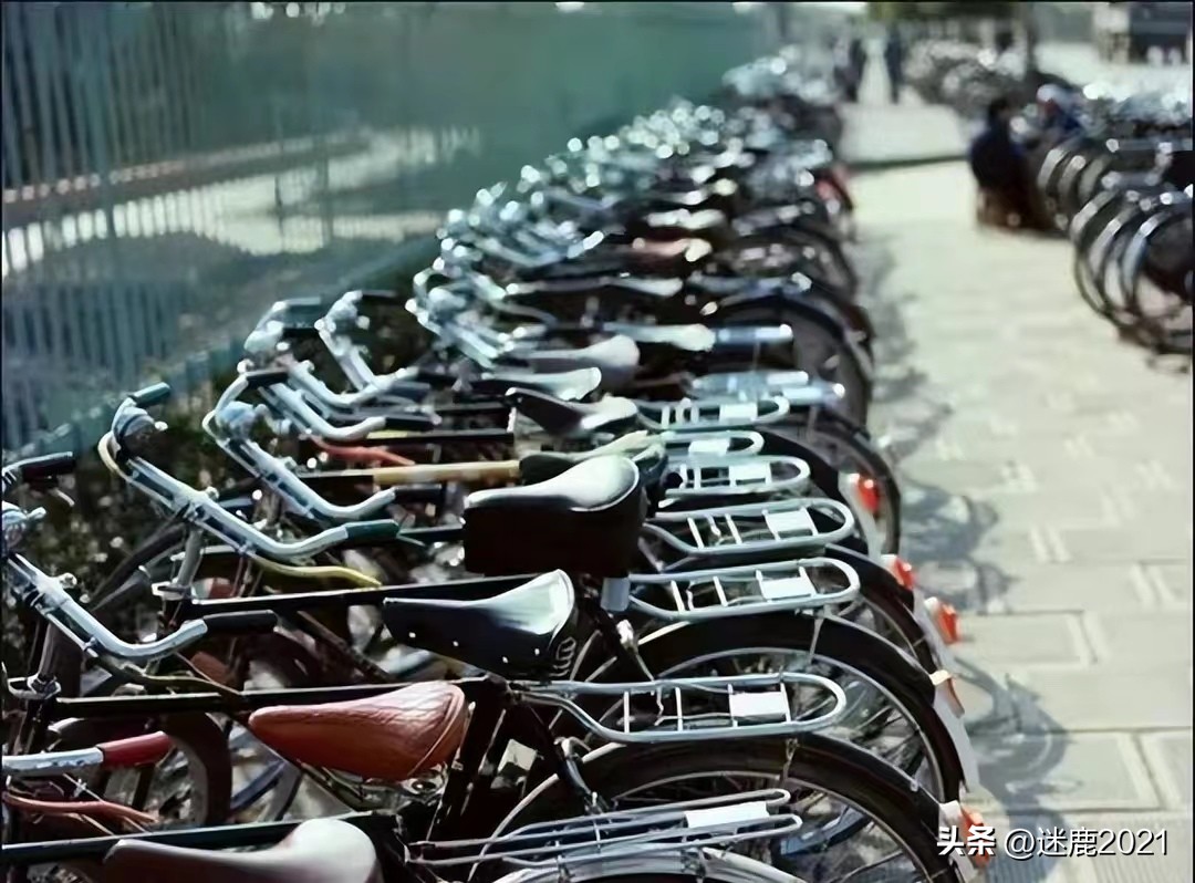 我国80年代一辆凤凰自行车多少钱,凤凰自行车300-400价格及图片