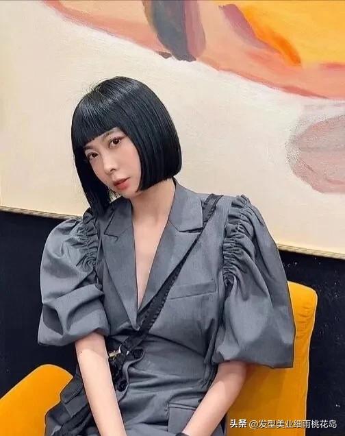 女生一刀切短发怎么吹,高级层次感短发