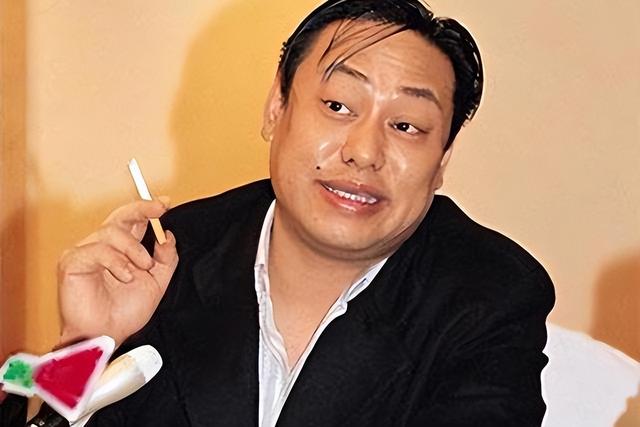 同学群不说话的人,同学群里不退群也不说话