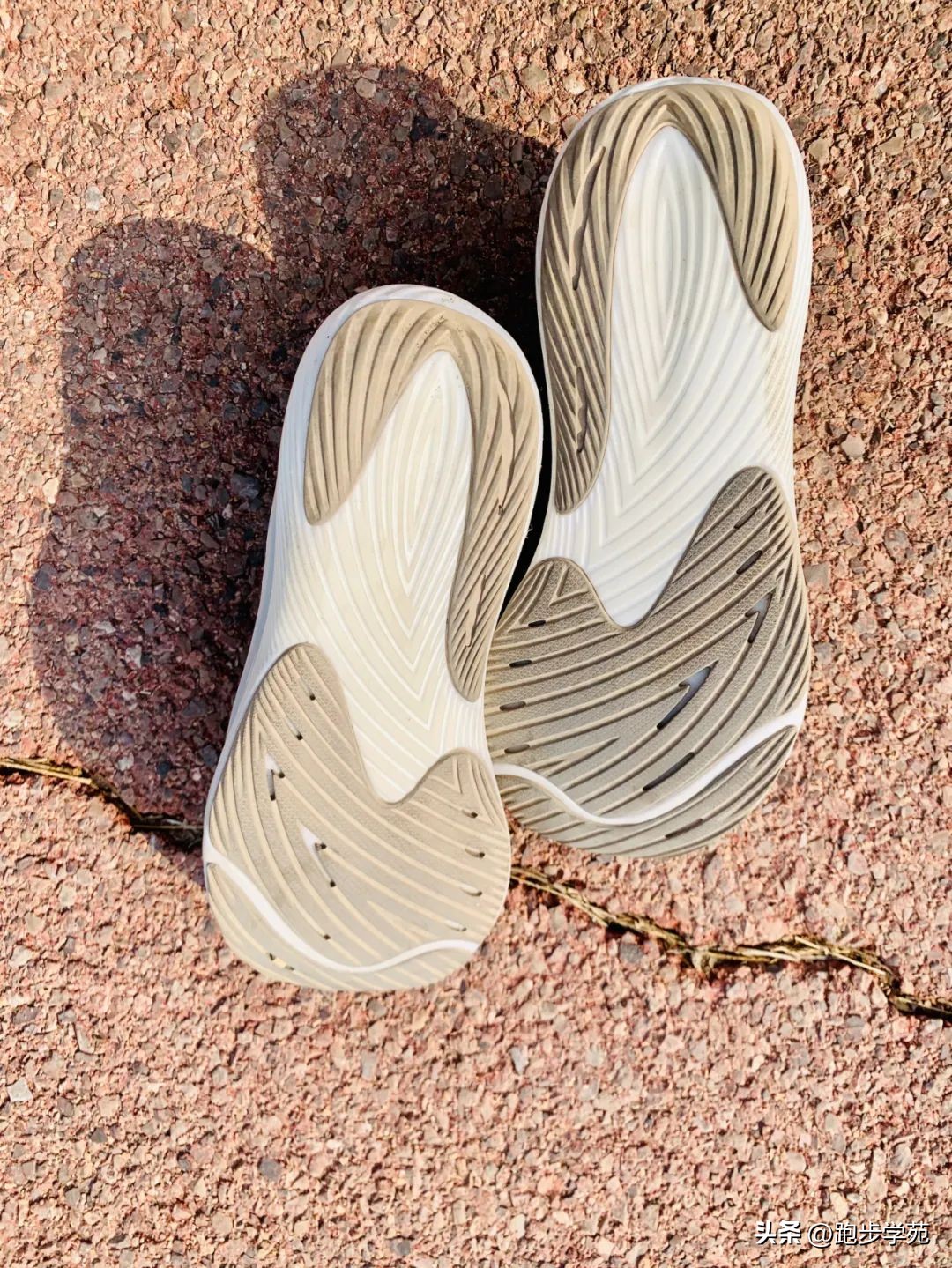 nbrebelv3适合体考吗,nbrebelv3适合跑长距离吗