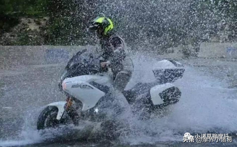 冬季摩托车骑行安全注意事项,摩托车涉水骑行保养