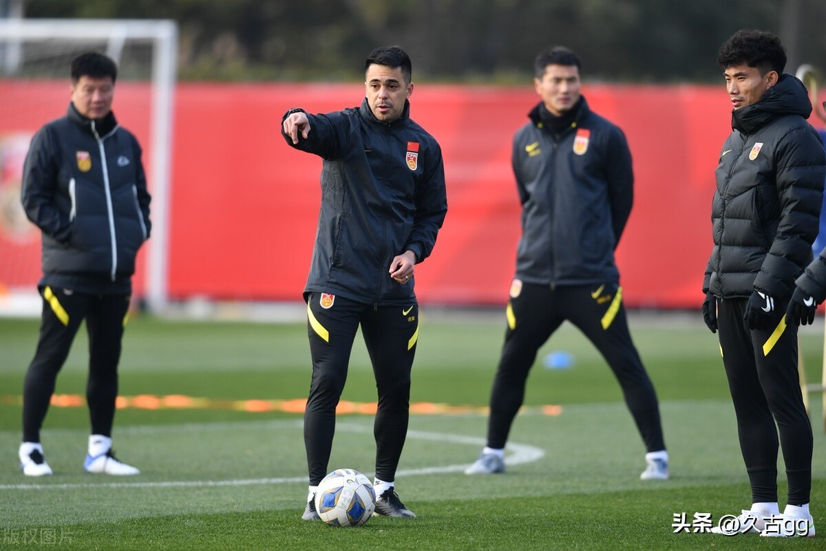 “李戌源”继续发威！扬科维奇还没到任，“婆婆”已念两遍紧箍咒