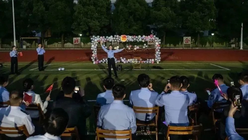 閾佽璇楄瘝澶т細,鑷存暚鍏畨姘戣璇楄瘝