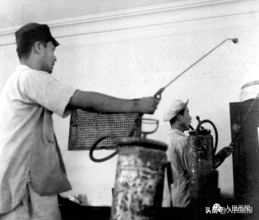 危急时刻他们筑牢生命屏障,守护群众安全他们冲在抗洪一线