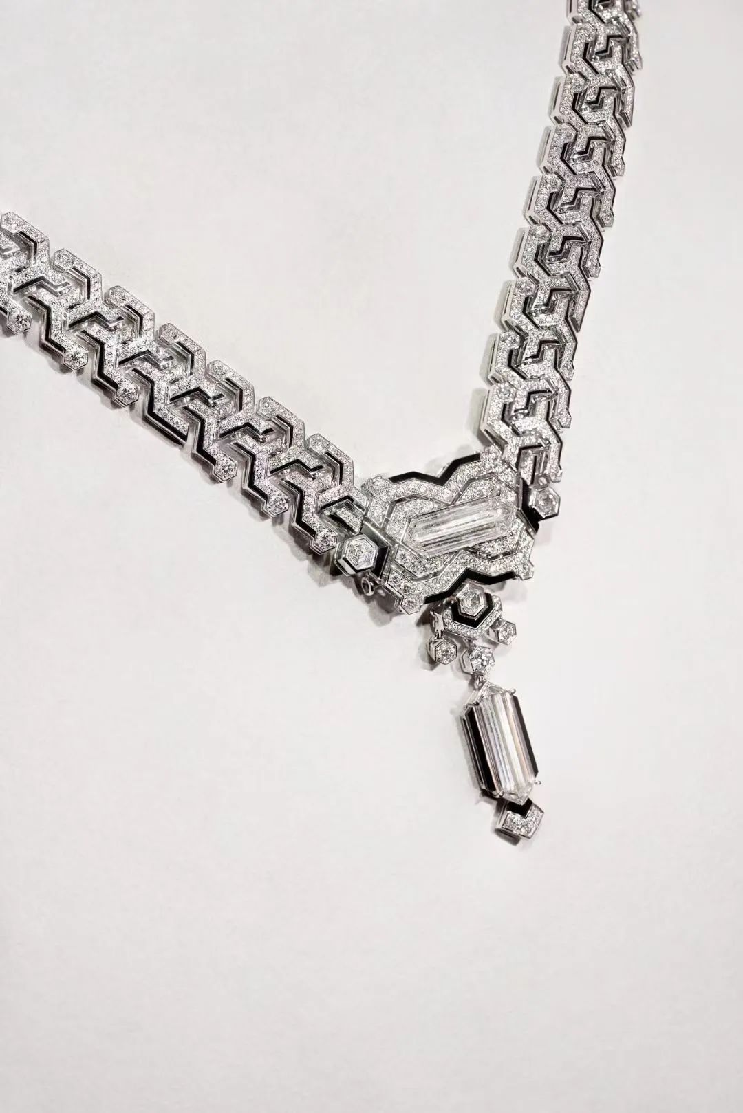 为什么名媛贵妇都爱钻石？2023年流行这5种…