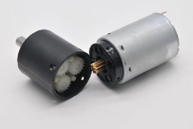 高精度塑胶齿轮注塑模具与精密电火花加工工艺