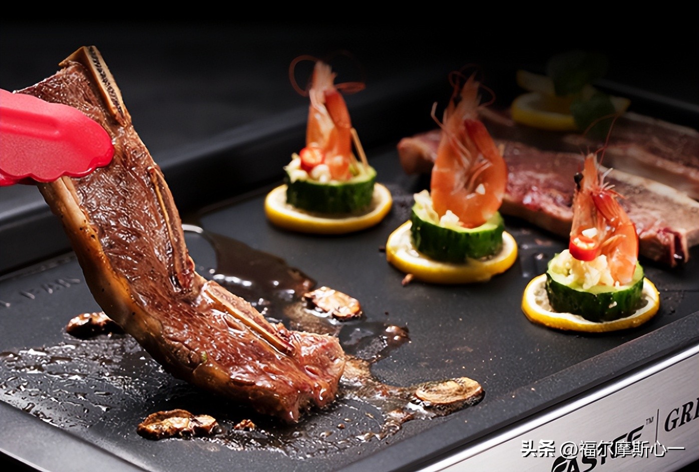 过节的餐桌欢乐少不了，煎烤涮一体锅选哪款比较好？