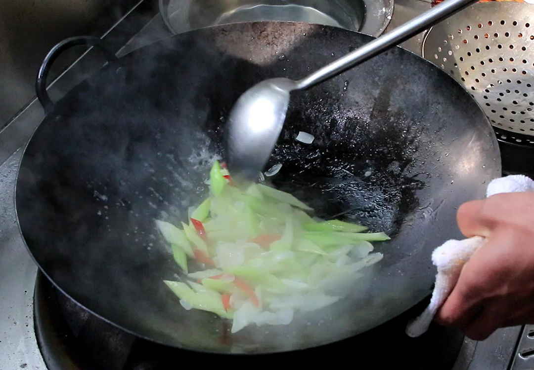 秋吃白冬吃黑春吃什么,秋季滋阴养肺吃什么